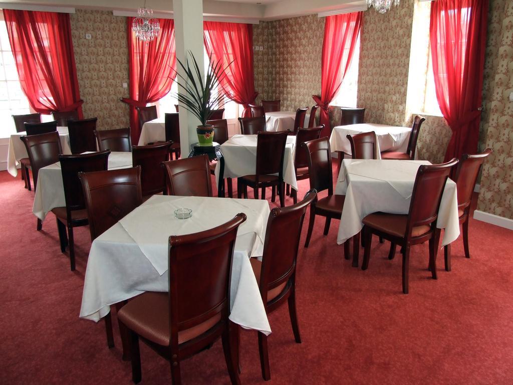 Hotel Kralj Vrnjačka Banja Extérieur photo